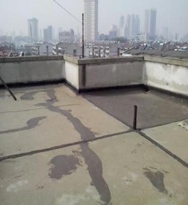 梧州漏水维修 楼顶漏水是什么原因，楼顶漏水维修方法是什么?